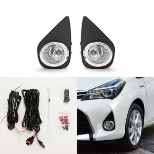 Feux antibrouillard clairs pour <span class=keywords><strong>Toyota</strong></span> <span class=keywords><strong>Yaris</strong></span> Hatchback <span class=keywords><strong>2</strong></span>/4DR 2015 2016 2017 avec ampoules d'interrupteur de lunette - Product Image 2