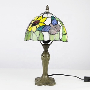 Lámparas de Mesa LongHuiJing Estilo Tiffany con Pantalla de Vidrio de Colores en Forma de Cúpula de Mariposa, Lámparas de Mesa de 8 Pulgadas Hechas a Mano con Colores Vibrantes - Product Image 2