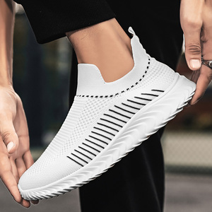 Baskets de sport décontractées pour hommes, chaussures de sport respirantes et résistantes pour le basketball et la marche, faciles à porter avec doublure en maille pour l'<span class=keywords><strong>hiver</strong></span> - Product Image 4