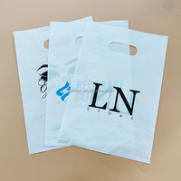 Sacs en plastique réutilisables personnalisés en gros, logo, recyclables, t-shirts, poignée découpée, épicerie, promotion commerciale, shopping