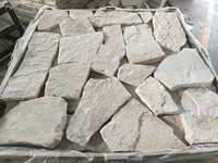 Bon marché Extérieur Irrégulier Marbre Blanc Quartzite Grès Culture Dalle Cour Patio Revêtement de sol Pavés Plat