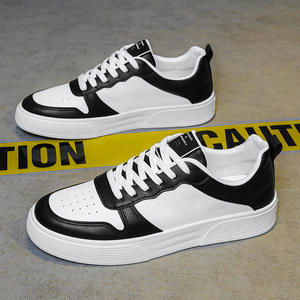 Chaussures d'été tendance pour hommes, blanches, respirantes, à semelle épaisse, pour le sport et les loisirs, nouveau style board, pour la <span class=keywords><strong>marche</strong></span> quotidienne et les occasions décontractées - Product Image 1