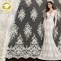 Tissu en dentelle de tulle blanc brodé de perles et de sequins pour robes de mariée, sacs, jouets - Fabriqué à la machine