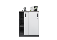 Armoire de classement modulaire blanche basse pour bureau avec portes verrouillables et compartiments de rangement ouverts pour espace de travail commercial