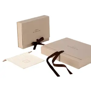 Kunden spezifische Luxus-Geschenk box Verpackung Souvenir Bogen Mädchen Geschenk CMYK Druck Kleidung Box Verpackung