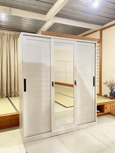 Armoire en acier à 3 portes coulissantes à motif imprimé, armoire en acier, armoire en acier, armoire avec miroir pour chambre à coucher - Product Image 4