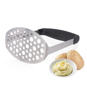 Presse à purée ergonomique en métal écologique avec poignée en silicone pour patates douces et légumes racines - Product Image 6