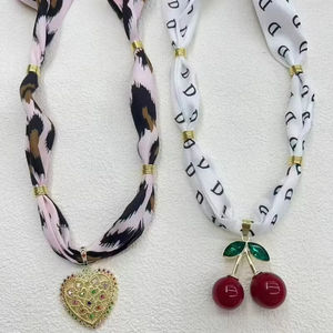 Moda CZ San <span class=keywords><strong>Benito</strong></span>/<span class=keywords><strong>Cruz</strong></span>/Corazón Colgante Collar Chapado en oro CZ Virgen María Religión Encanto Bufanda Collar <span class=keywords><strong>de</strong></span> mujer - Product Image 1