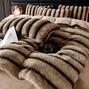 Bộ chăn ga gối đệm lông thỏ giả mềm mại sang trọng 4 món, ấm áp, êm ái, gồm ga trải giường, vỏ chăn, chăn và khăn trải giường cho mùa đông - Product Image 1