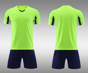 Kaos Tim Sepak Bola Klasik Retro Vintage Jersey Kandang 25/26 - Product Image 5