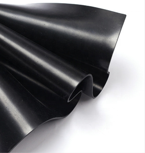 แผ่นยางอุตสาหกรรม NBR/EPDM สีดำ หนา 3 มม. สำหรับปูพื้นโรงงาน ดูดซับแรงกระแทก ป้องกันรอยขีดข่วนรถยนต์ ตัดตามขนาดที่ต้องการ - Product Image 3