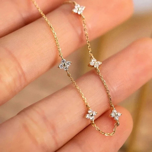 <span class=keywords><strong>Collier</strong></span> Minimaliste en Gros avec Pendentif Fleur, Chaîne à Maillons Trèfle à Quatre Feuilles en Moissanite 3.0mm 0.1ct Couleur D VVS1 pour Femmes - Product Image 3