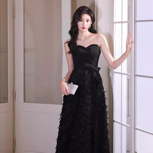 <b>Black</b> Strapless Evening Dress Sweetheart Neckline A-Line Empire Waist <b>Feathers</b> Elegant Formal Wear For Women - Product Image 1