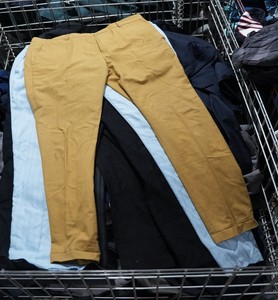 Pantalons habillés formels d'occasion de qualité pour hommes, stock en gros, pantalons de bureau professionnels, fournisseur d'exportation de vêtements usagés pour le marché de détail - Product Image 3