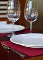 Nappe de Table Non Tissée Perforée PP Nappe de Chemin Non Tissée Couverture de Table à Manger Jetable pour Banquet