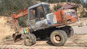 Excavadora de ruedas Hitachi EX100 original de Japón, excavadora de ruedas Hitachi EX100 a la venta, excavadora de ruedas Hitachi EX100 original - Product Image 3