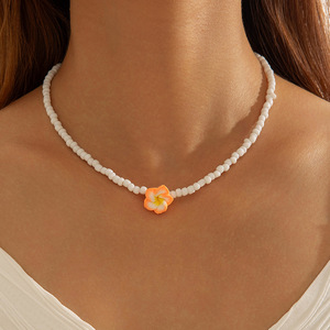 Collana con Fiori in Resina Stile Vacanza Estiva Europea e Americana, Collana Bohémien con Perline di Frangipani - Product Image 3