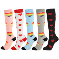 Chaussettes de compression sportives multicolores personnalisées en gros pour hommes et femmes, chaussettes longues pour la course en plein air