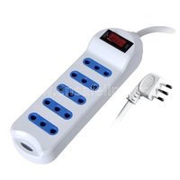 Multiprise italienne 5 trous. Câble 10/16A 250V ~ H05VV-F 3G1.0mm2x1.5m avec prise 16A 2P + T avec protection contre les surcharges