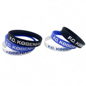 สายรัดข้อมือแบบกำหนดเองพร้อมโลโก้พิมพ์นูน ของขวัญส่งเสริมการขาย - Product Image 4