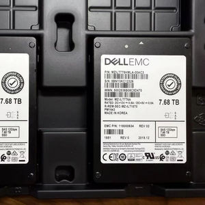 For MZ-ILT7T6A MZILT7T6HMLA-00AC3 7.68TB SAS 12Gbps 2.5inch <b>SSD</b> 118000634 High Performance Enterprise Solid State Drive for - Product Image 1