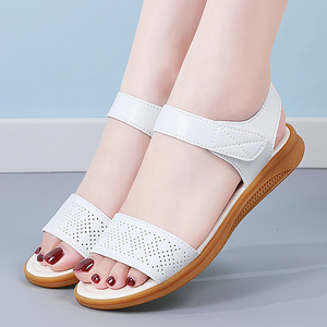 Sandalias Planas de Piel Suave y Ligera con Cierre de Velcro y Punta Abierta de 2.0 cm para Mujer, Marca Xuanhui Fashion - Product Image 1