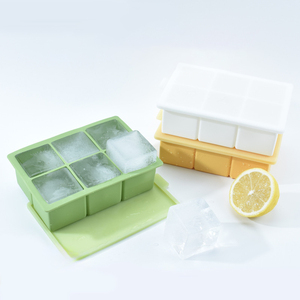 Bandeja grande de cubitos de hielo de silicona LEDUN, molde de cubitos de hielo cuadrado de seis cavidades, bandeja de congelador con tapa adecuada para whisky, comida para bebés, sin BPA - Product Image 1