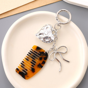 New Fashion Acetate <b>Mini</b> Comb Keychain <b>Love</b> <b>Heart</b> Bow Phone Bag Charm Portable Hair Brush Pendant for Women Purse Accessory - Product Image 6