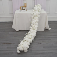 Chemin de table artificiel haut de gamme pour la décoration d'hôtels et de mariages - Fournisseur en gros