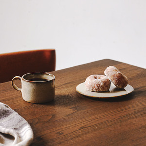 Aito Seisakusho P108 Juego de Tazas y Platos de Porcelana Japonesa de Alta Calidad, Diseño Moderno y Clásico para la Hora del Café - Product Image 6