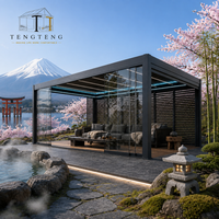 Pergola motorisée de luxe en aluminium imperméable avec toit à lames orientables et structure thermolaquée pour jardin, patio et terrasse
