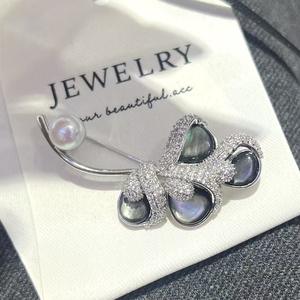 Broche papillon noir et feux d'artifice avec perles d'eau douce, épingle de col tendance, décoration de poitrine, motif d'abeille unique - Product Image 4