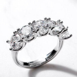 Anello da Donna F760 in Oro Bianco con Diamante Taglio Brillante Rotondo Colore G, Gioiello Classico per Fidanzamento - Product Image 4