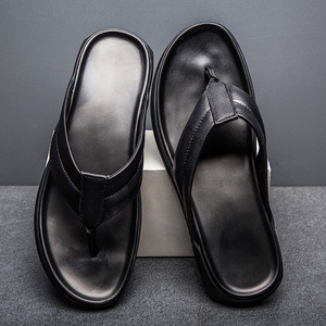 Tongs d'été en <span class=keywords><strong>cuir</strong></span> véritable couche supérieure en <span class=keywords><strong>cuir</strong></span> de vachette Sandales et pantoufles pour hommes Pantoufles d'extérieur respirantes et décontractées - Product Image 4