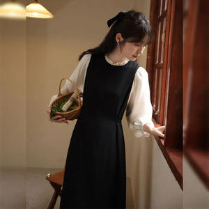 Coreano a maniche lunghe in bianco e nero dimagrante abito di media lunghezza comodo e Casual abito tinta unita - Product Image 1