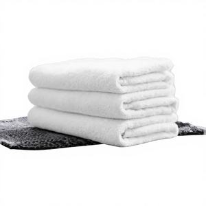 Toalla de Baño de Lujo 100% Algodón Ecológico, Tejido de Rizo Grueso y Afelpado, Blanca, Lavable a Máquina - Product Image 1