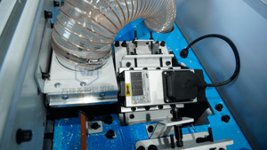 Bordatrice Automatica Multifunzione CNC PVC a 6 Funzioni con Pre-Fresatura 902 Made <span class=keywords><strong>in</strong></span> China - Product Image 4