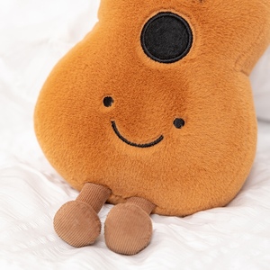 Cadeau pour enfant passionné de musique, décoration d'intérieur, jouet en peluche musical mignon, violon doux 30 cm, guitare, pipa, diapason, poupée en peluche instrument de musique - Product Image 3