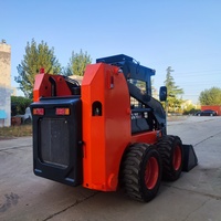 Crawler Skid Steer Loader Kabin Tertutup Diesel Hidrolik 4WD Compact Loader Konstruksi Pemindahan Tanah Motor Bearing Berkualitas Tinggi