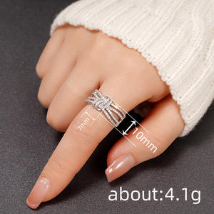 Anello in Oro Bianco con Diamante T0317, Gioiello da Donna per Fidanzamento con Diamante Naturale Taglio Brillante Rotondo Colore G - Product Image 4