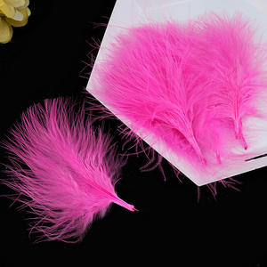 Venta al por mayor barato 30 colores en stock suelta a granel Turquía sangre marabú pluma para la decoración de la fiesta de Carnaval - Product Image 4