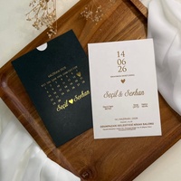 Invitation de Quinceañera en papier bordeaux avec enveloppe imprimée à l'or, carte de mariage en papier noir et blanc pour les invités