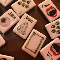 Ürkütücü Cadılar Bayramı Amerikan Mahjong Seti 166 Taş Özel Kafatası Dişleri Yılan Yarasa Hayalet Vampir Desenli Akrilik Mahjong Oyun Seti