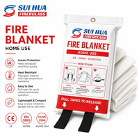 Couverture anti-feu OEM pour la sécurité à la maison, en cuisine et en caravane, couverture d'urgence en fibre de verre avec languettes de traction et sac de rangement suspendu