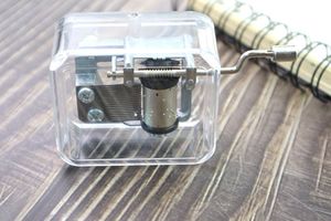 Hộp nhạc kim loại mini tùy chỉnh Ever Bright, có thể khắc tên, máy phát nhạc bằng tay quay, hộp nhạc acrylic trong suốt - Product Image 5