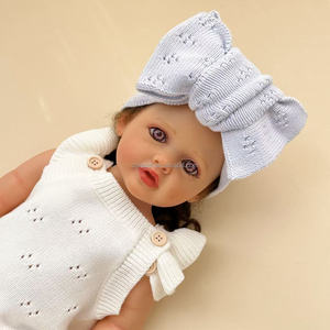 Pronta Consegna Fascia per Capelli Larga in Maglia di Cotone Blu Polvere con Grande Doppio Fiocco Pointelle per Neonata - Product Image 6