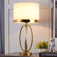 Lampe de table moderne de luxe européenne en métal et tissu, base ovale dorée, lampe de lecture rectangulaire pour hôtel, maison, décoration de chevet