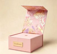 Boîte cadeau carrée à fermeture magnétique personnalisée, design gaufré, intérieur doublé d'éponge, couvercle écologique, emballage en carton rigide recyclable