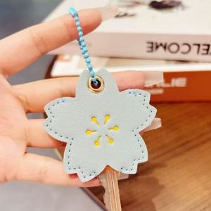 Protector de Llaves Multifuncional y Elegante con Diseño Floral, para Llaves de Casa, Colorido Soporte para Llaves con Diseño de Flor de Cerezo - Product Image 5