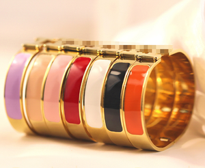 Pulsera de Moda para Mujer en Acero Inoxidable que No se Desvanece con Diseño H - Product Image 1